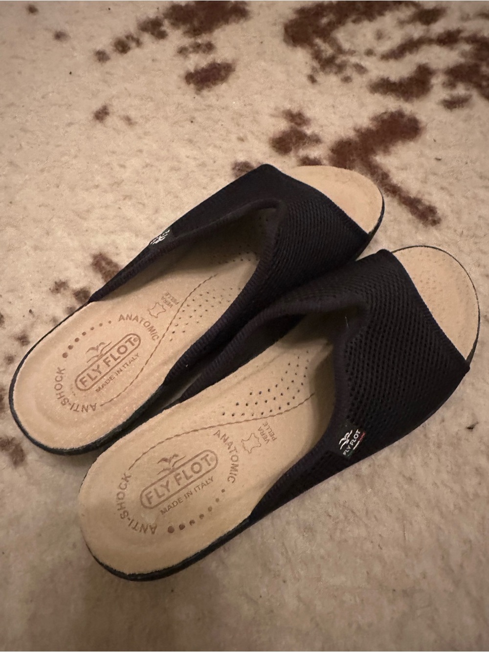 Fly Flot Women's Black Mesh Slip-On Anti-Shock Sandals
Sz 38
Great condition